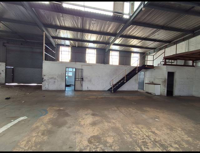 477M² WAREHOUSE TO LET IN DENVER